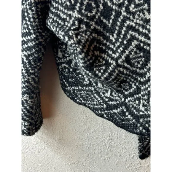 Billabong Womens Large Open Front Cardigan Black White Acrylic Geometric Pattern - Picture 4 of 8